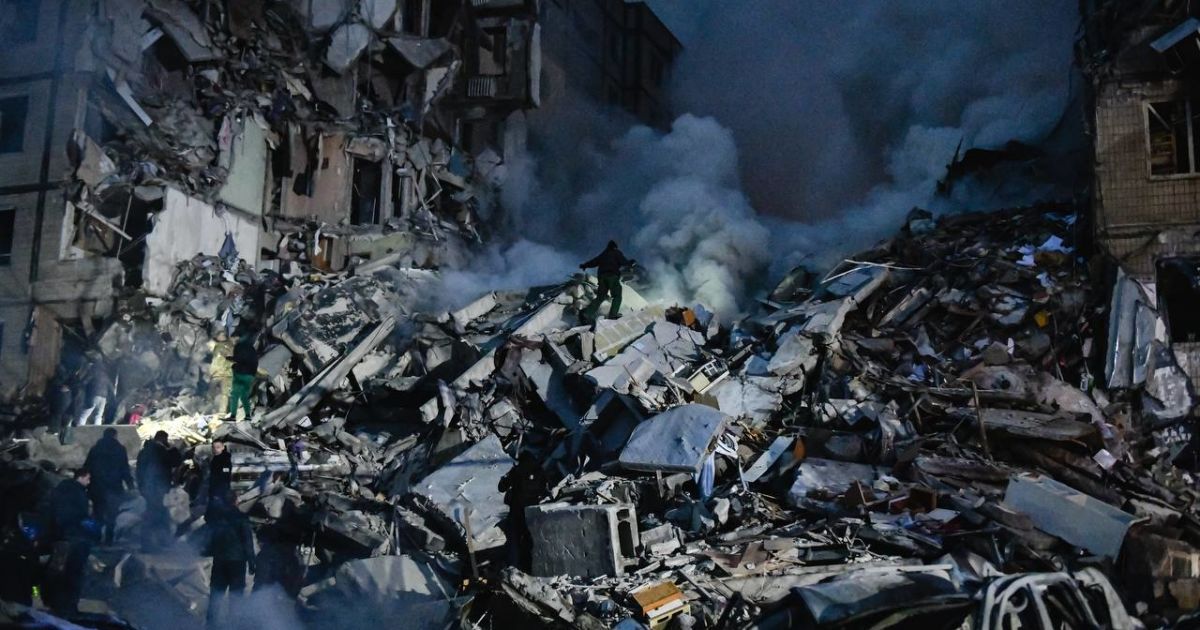 Ракетный удар по Днепру: существенно возросло количество раненых, спасение продолжается