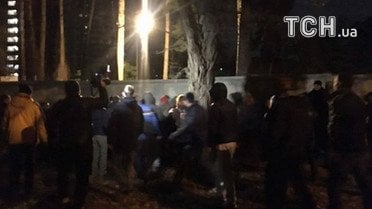 Сутичка через забудову в Києві_08