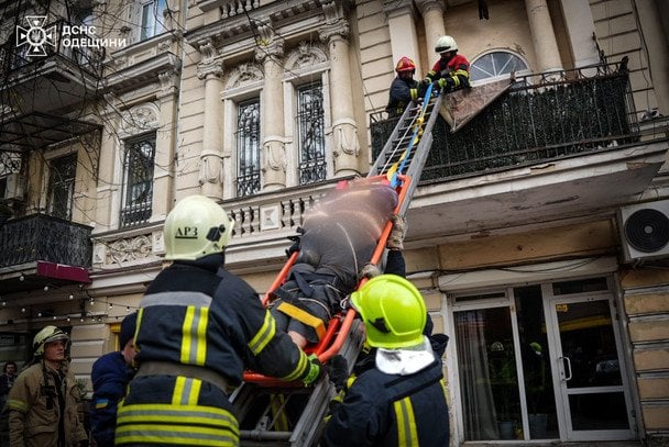 В Одесі обвалився балкон / © ДСНС