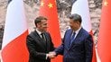 Емманюель Макрон і Сі Цзіньпін на зустрічі 4 грудня у Пекіні