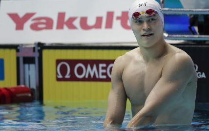 Трехкратный олимпийский чемпион по плаванию разбил молотком допинг-пробу, его дисквалифицировали на 8 лет