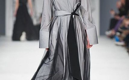 UFW: платья-кимоно и прозрачные топы в коллекции Кристины Бобковой