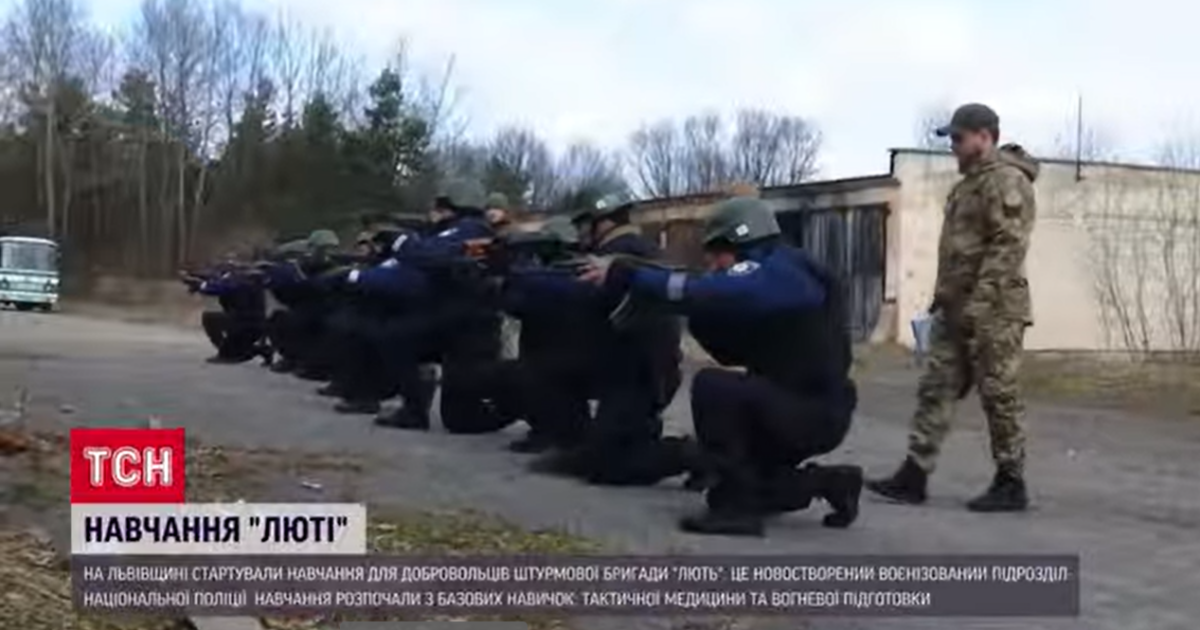 Жінки підсилюють штурмові бригади "Гвардії наступу": тренування елітних підрозділів триває у стресових умовах