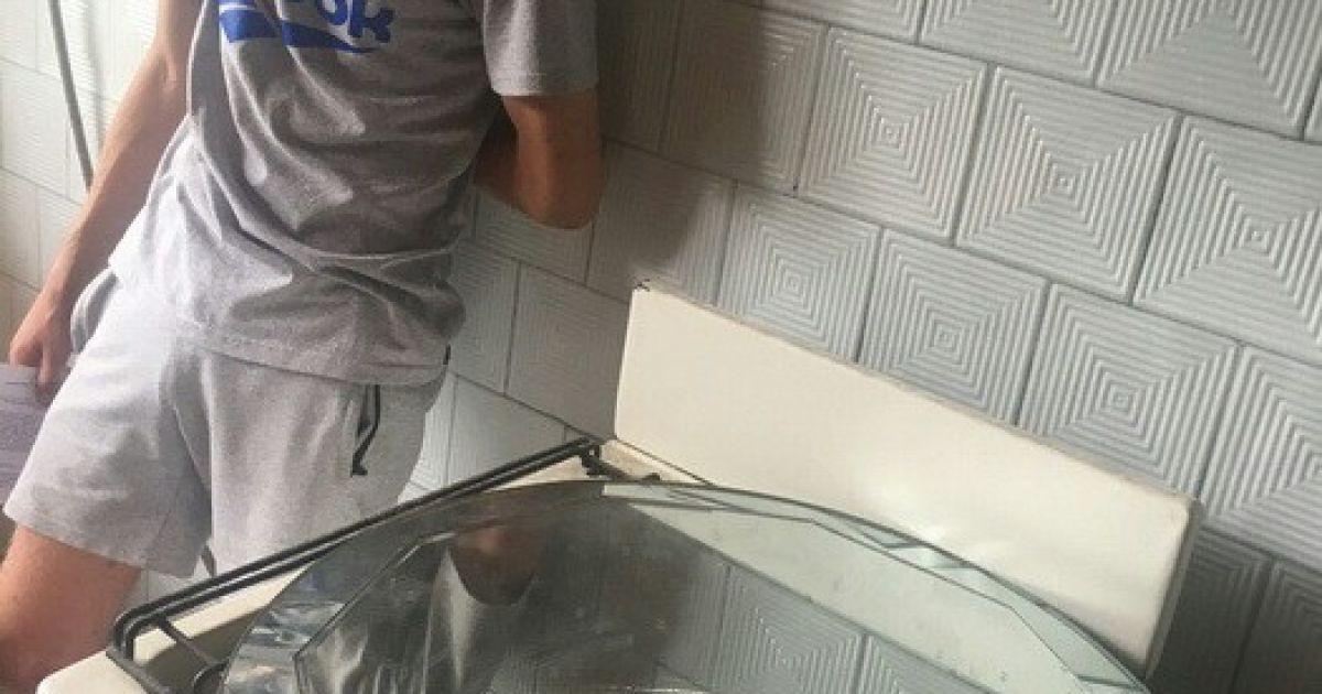 На Луганщині СБУ на гарячому затримала поліцейського, який збував наркотики