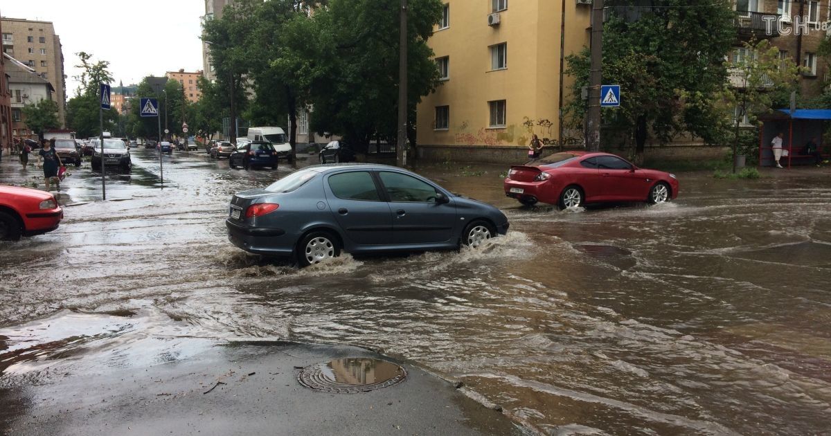 Поділ поплив_2 / © ТСН.ua