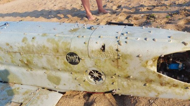 Військовий безпілотник прибило до болгарського пляжу. / © Twitter/Ministry of Defence