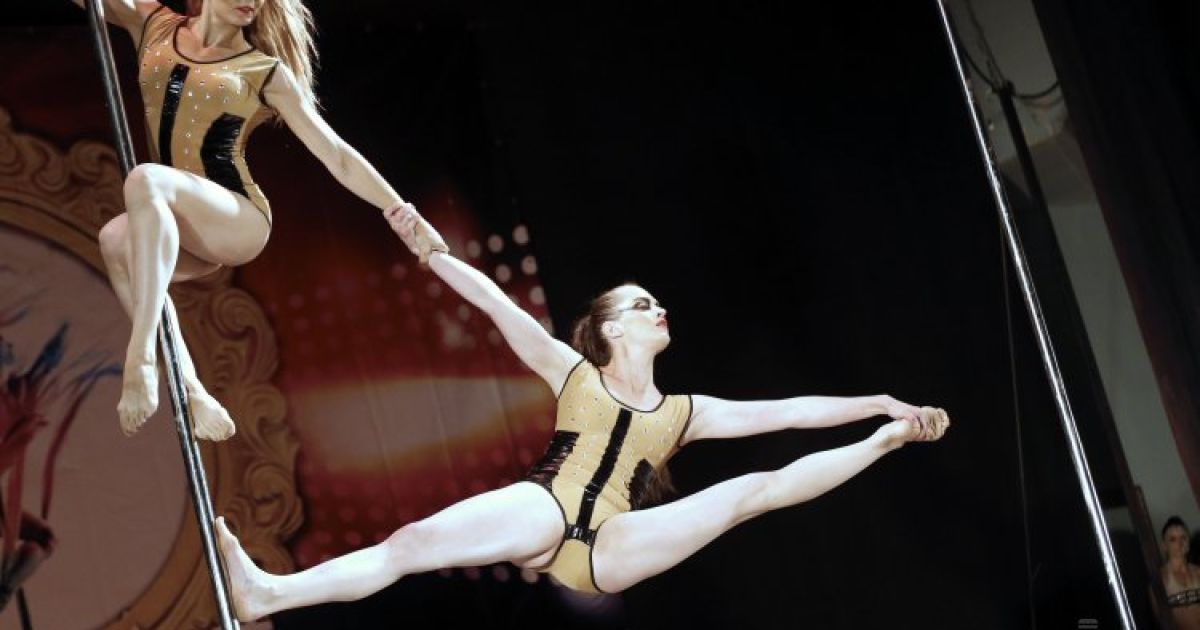 Учасниці чемпіонату з танців і акробатики на пілоні Ukrainian PoleArt Championship в Києві. / © УНІАН