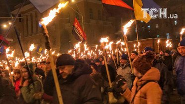 Початок смолоскипної ходи на честь Бандери в Києві_06