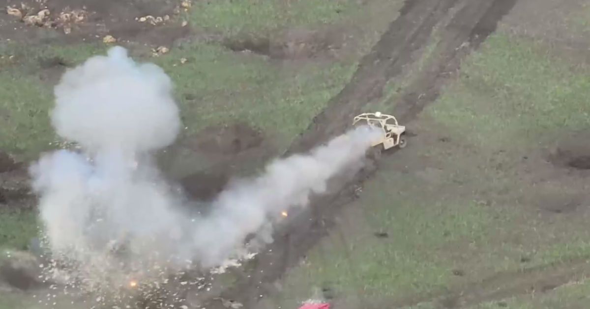 Українські бійці відпрацювали по ворожій автівці на Авдіївському напрямку