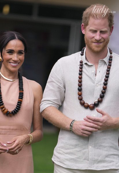 Меган Маркл и принц Гарри в Нигерии / © Associated Press