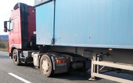 Вантажівкам знову заборонили в'їзд до Києва