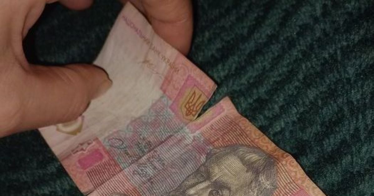 Втратила роботу через 10 гривень: у Кропивницькому суворо покарали кондукторку, яка вигнала з автобуса дитину