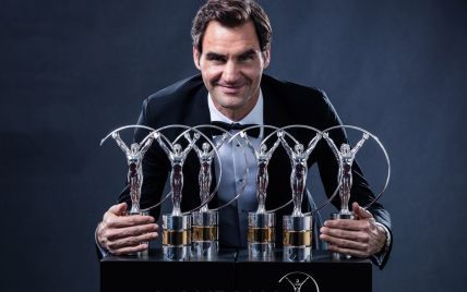 Неутомимый Федерер в пятый раз выиграл "спортивный Оскар", Уильямс установила рекорд