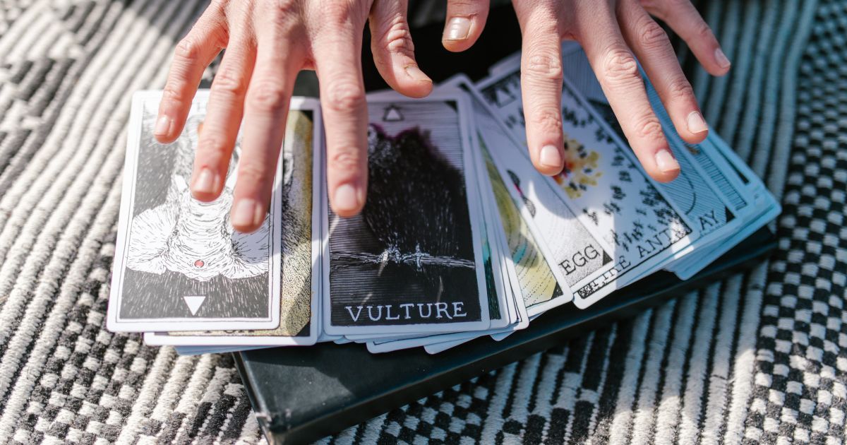 Гороскоп на 13 февраля для всех знаков зодиака по картам Таро