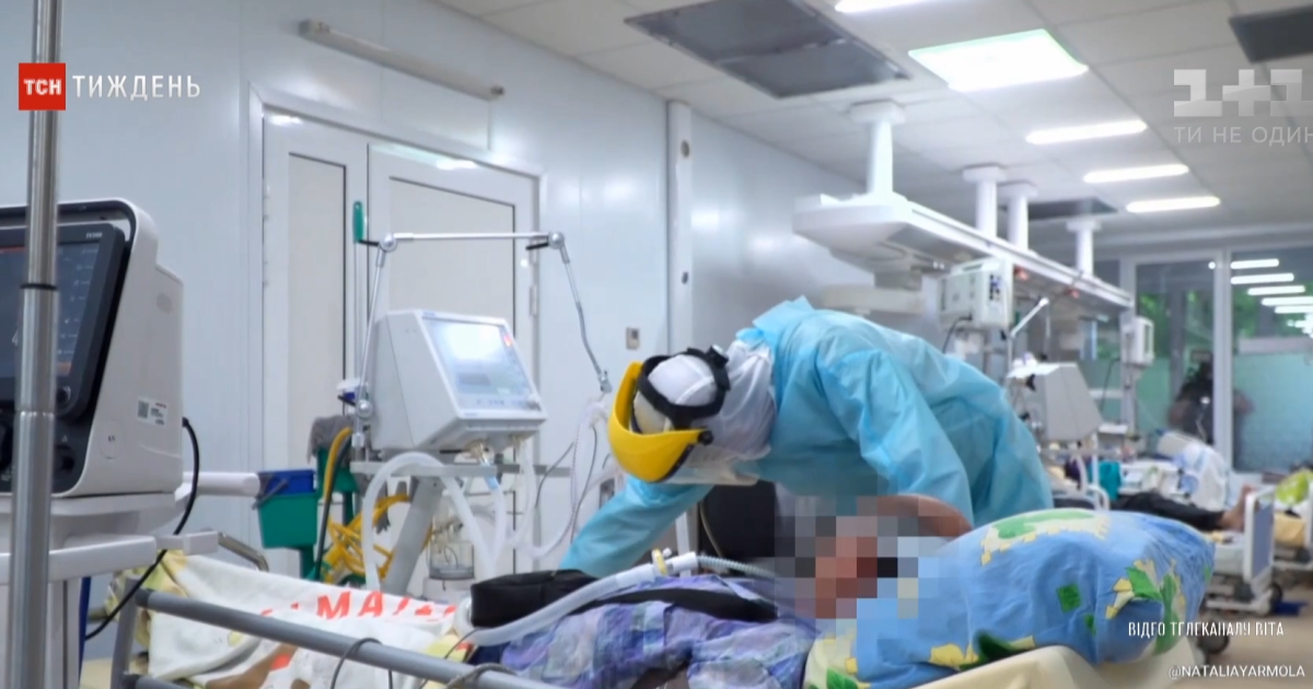 Понад вісім тисяч медиків захворіли на коронавірус в Україні: де найбільше