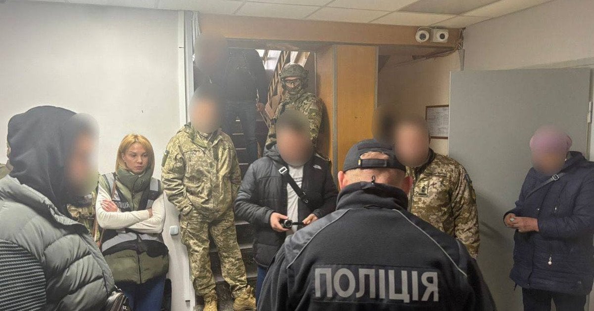 $2500 за вихід: на Київщині затримали посадовця ТЦК