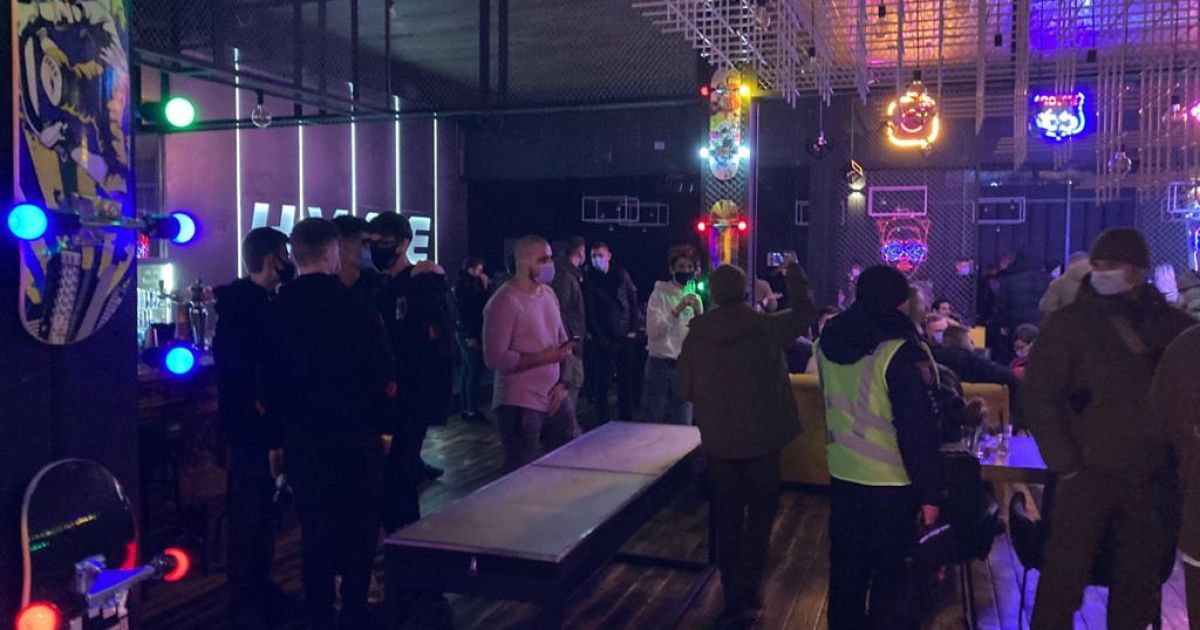 У Києві попри заборону працював заклад FIFTY. Hip-Hop & R'n'B Club