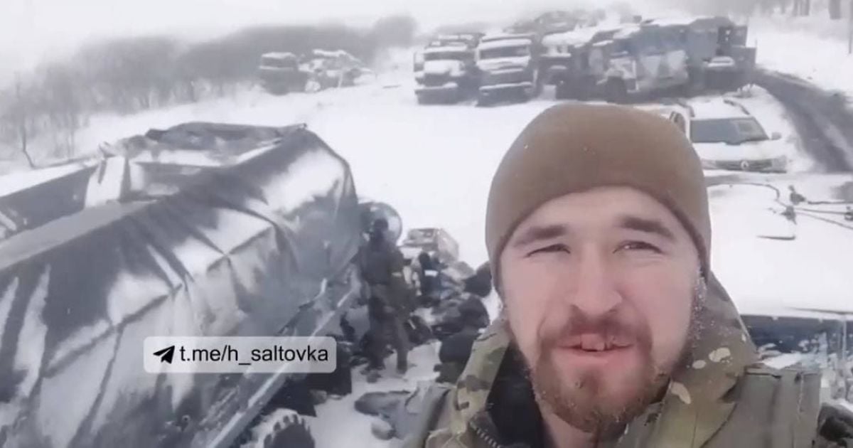 У Мережі показали колону розбитої техніки російських окупантів під Харковом, де триває контрнаступ ЗСУ (відео)