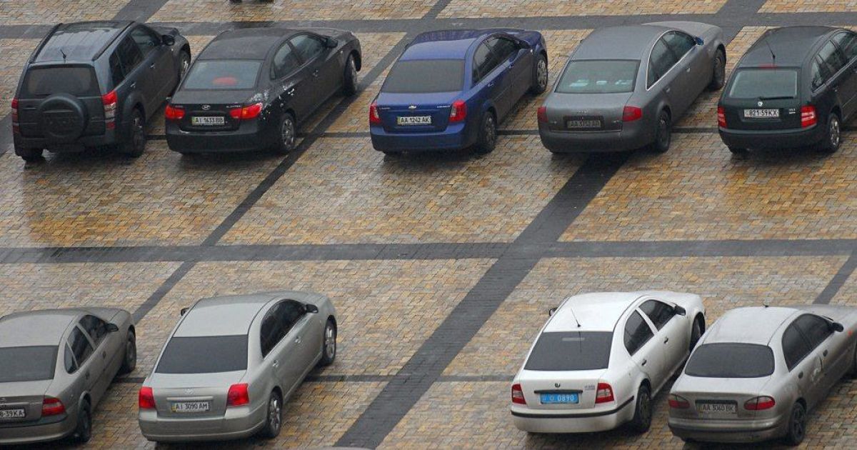 У центрі Києва анонсували створення чотирьох парковок