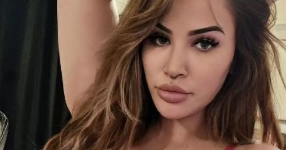 Большая грудь: как избежать провокации? Советы стилиста | Beauty Insider Большая грудь: как избежать провокации? Советы стилиста | Beauty Insider
