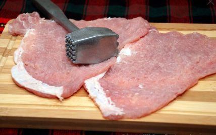 Традиційна страва на великодньому столі: в Україні вже почали зростати ціни на свинину
