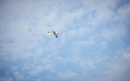 Битва дронів: БпЛА ЗСУ витримав повітряну лобову атаку "конкурента" з РФ і "мінуснув" його  (відео)