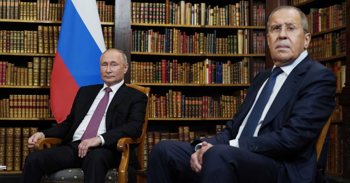 Володимир Путін та Сергій Лавров