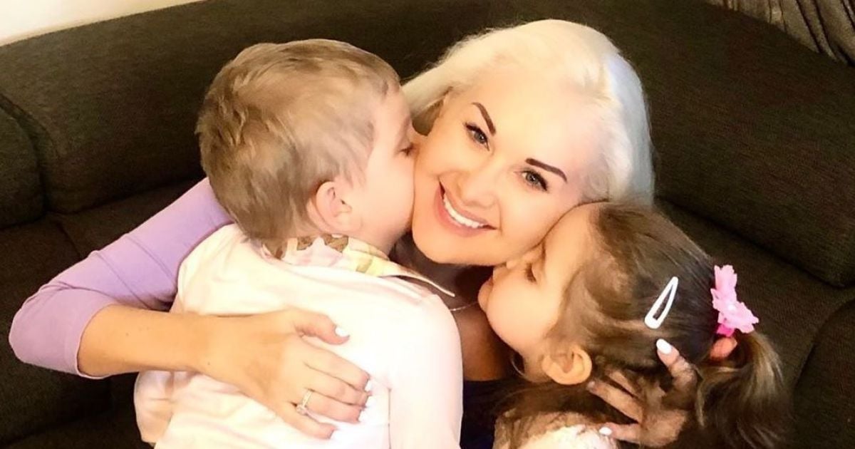 Екатерина Бужинская с детьми в family look показала их развлечения на карантине