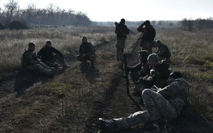 "Утричі більше людей працює в штабах, ніж на фронті": нардеп про те, як замінювати бійців ЗСУ