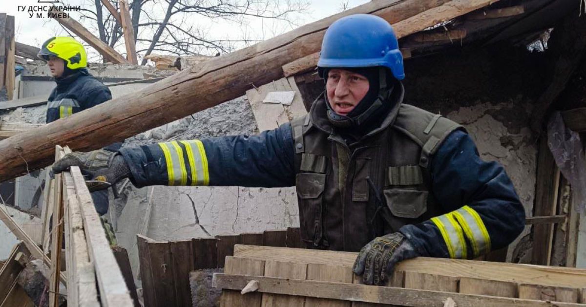 Російські окупанти скоїли чергову ракетна атаку на Київ