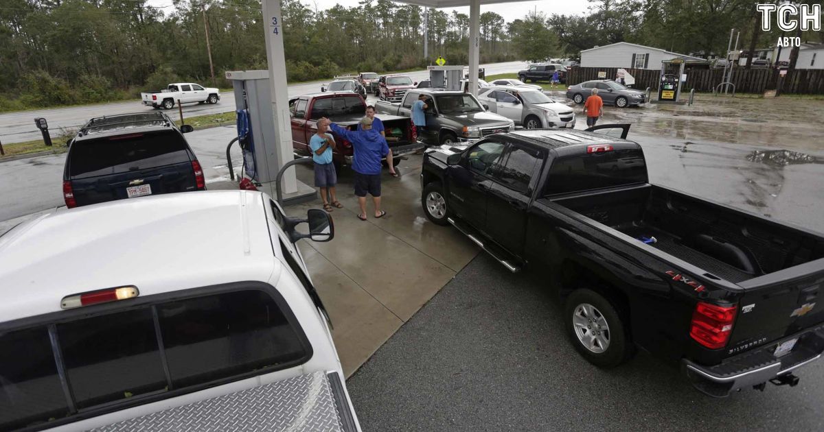 Бомба для економіки: чому українці втрачають гроші, заправляючи свої автівки газом