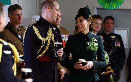 Красива герцогиня і принц у військовій формі: Кембриджі на параді на честь Дня святого Патріка