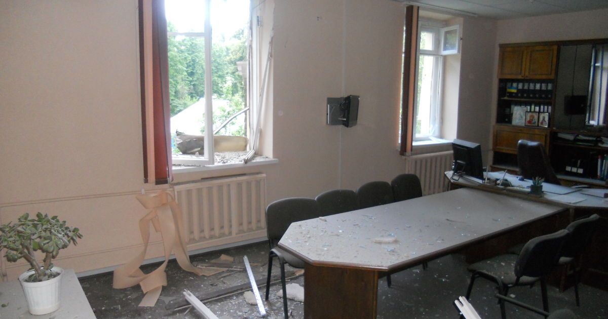 Последствия обстрела налоговой на Полтавщине / © ГУ ГФС в Полтавской области