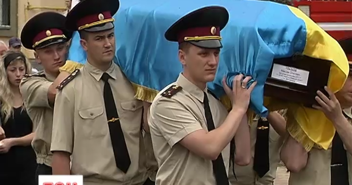В Киеве простились с погибшими под Васильковом спасателями
