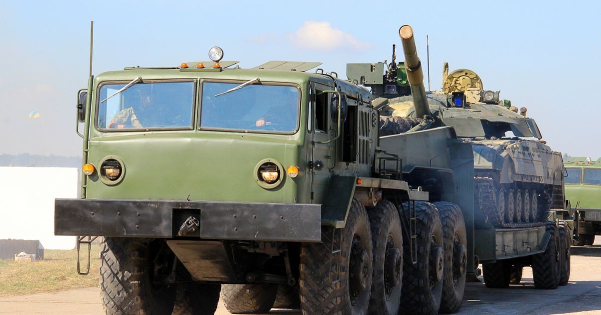 Во время подготовки к торжествам на военном аэродроме в Чугуеве / © Министерство обороны Украины