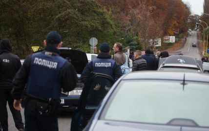 Протест триває: автомобілісти і далі блокують дороги на кордоні з Румунією та Словаччиною