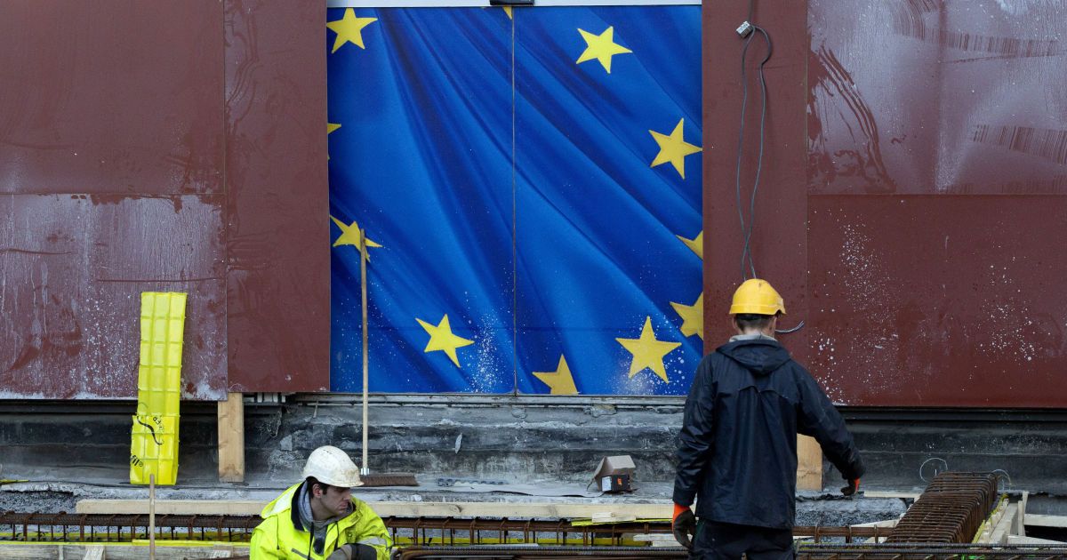 Украинцы вновь стали лидерами среди иностранцев по количеству разрешений на проживание в Евросоюзе