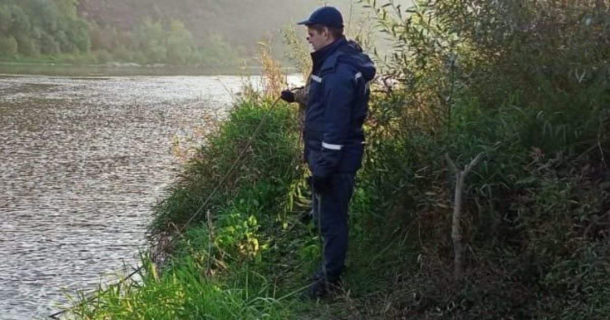 Перекинувся з човна і пішов на дно: у Дністрі водолази знайшли тіло рибалки