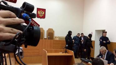 Савченко надела аутентичный национальный костюм, который ей привезла сестра Вера / © Фото Валентины Мудрык/ТСН