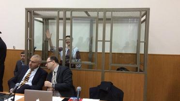 Савченко надела аутентичный национальный костюм, который ей привезла сестра Вера / © Фото Валентины Мудрык/ТСН