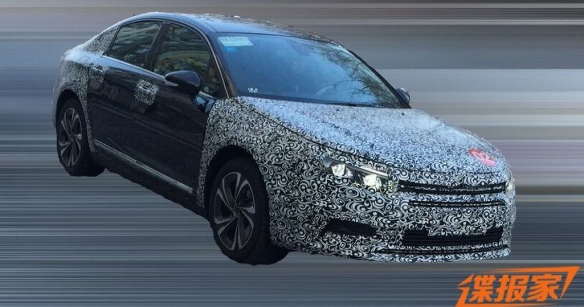 В Сети появились шпионские фото нового Citroen C5