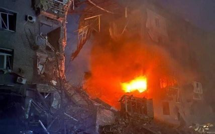 В результате ракетной атаки в Запорожье снова разрушен многоэтажный дом: есть пострадавшие