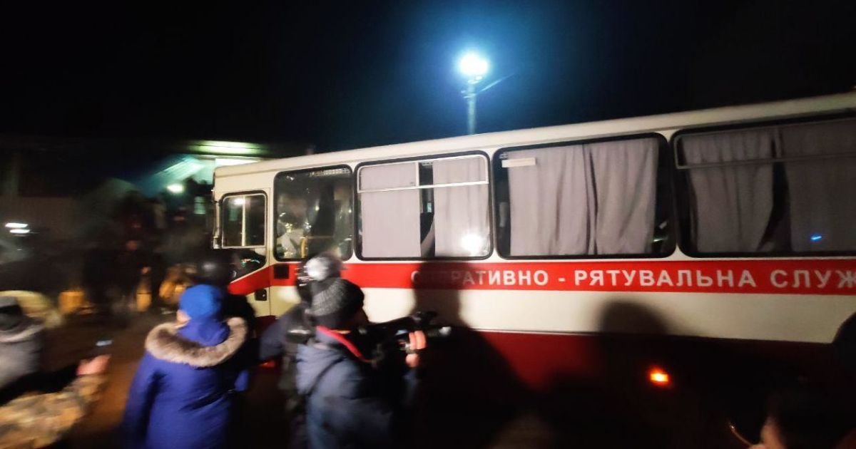 Евакуація та обсервація оповиті таємницями. Українка розповіла про шлях з Китаю до Нових Санжар
