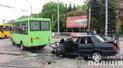 У Краматорську легковик із військовими протаранив маршрутку, є загиблі