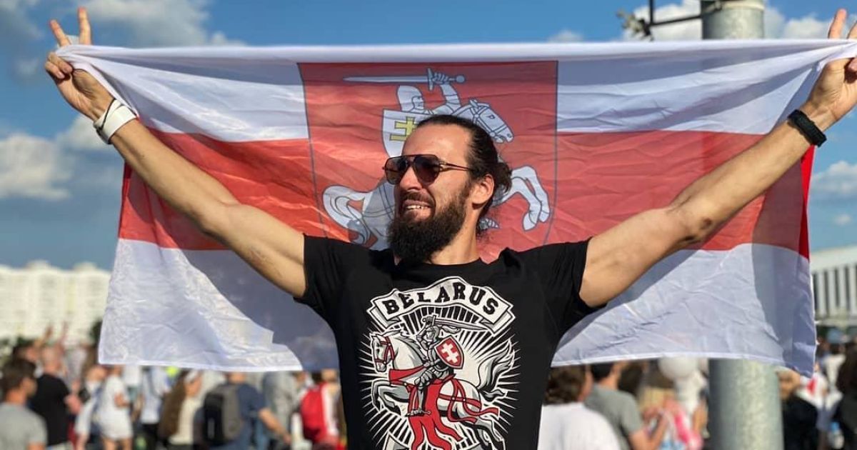 "ОМОНівець наступив на шию черевиком і почав тиснути": білоруський активіст розповів про затримання