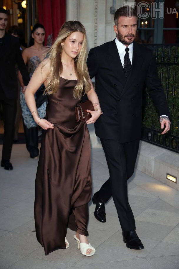 Гарпер Бекхем із батьком / &copy; Getty Images