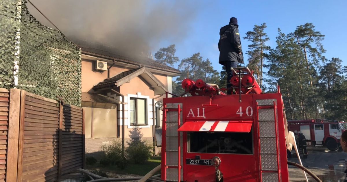 пожежа в ресторані Боровик під Києвом_4 / © ГСЧС Украины в Киевской области