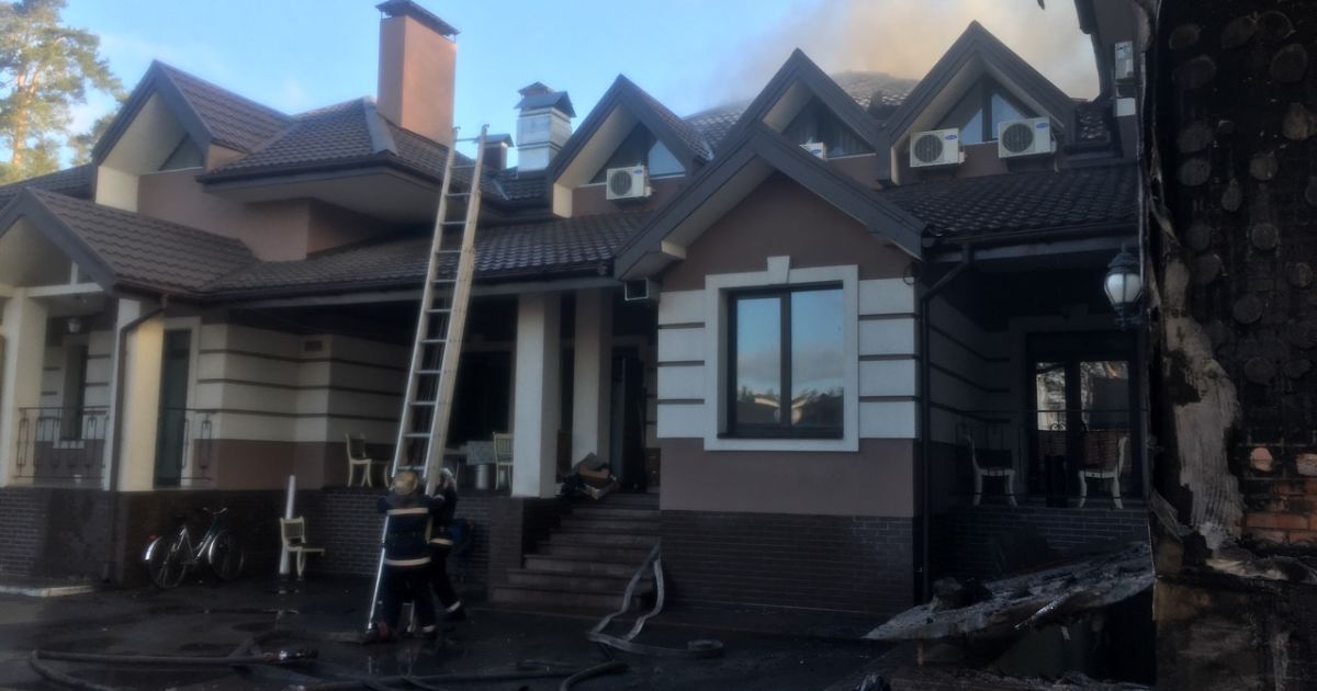 пожежа в ресторані Боровик під Києвом_3 / © ГСЧС Украины в Киевской области