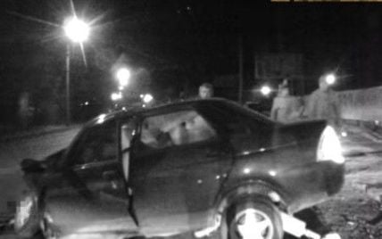 Кровавое ДТП в Ивано-Франковске: авто "расплющилось" после удара об электроопору, погибло 2 людей