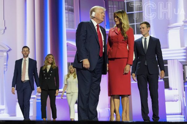 Дональд і Меланія Трампів / © Associated Press